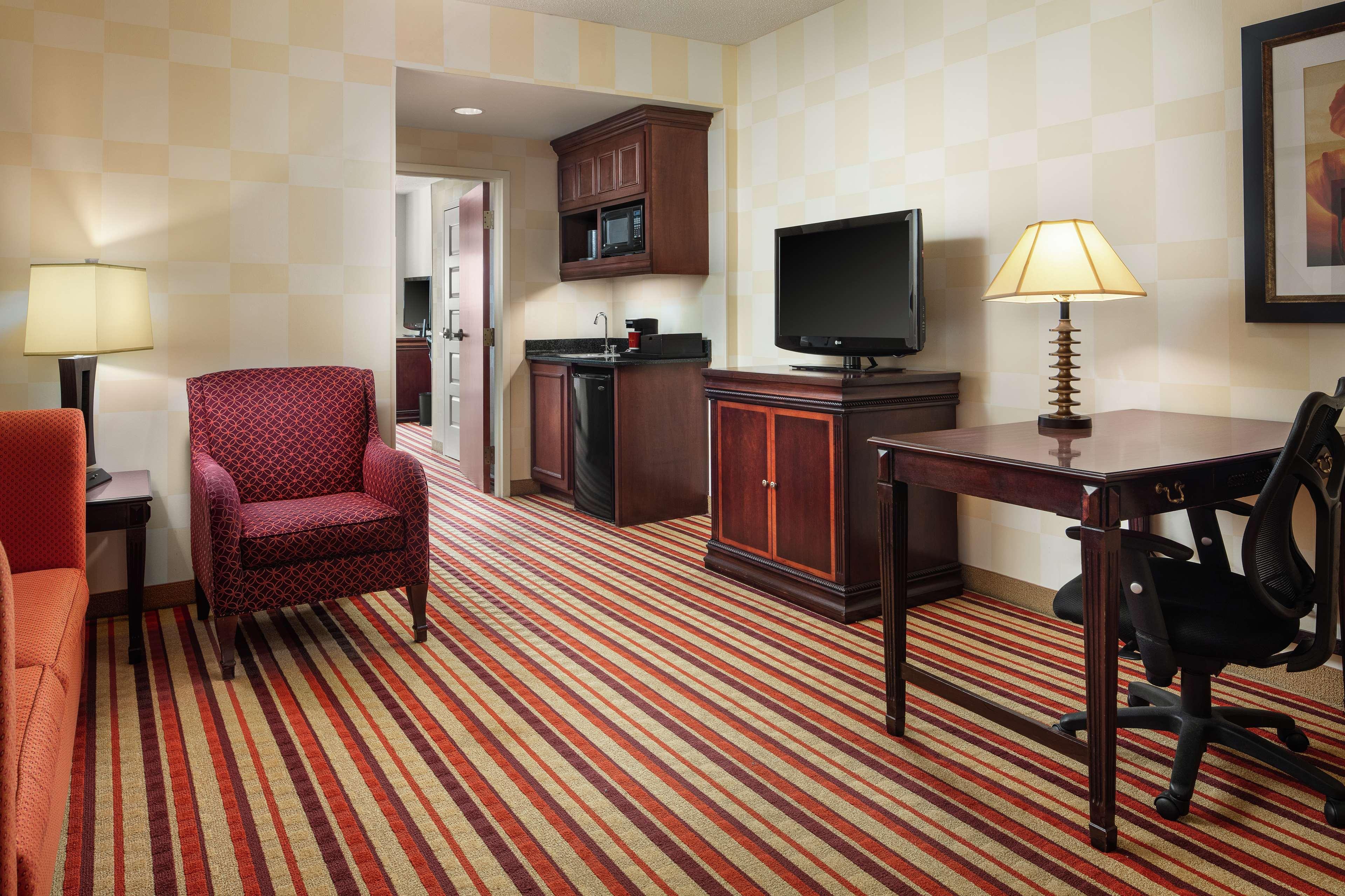 Hilton Charlotte Airport Hotel Exterior foto