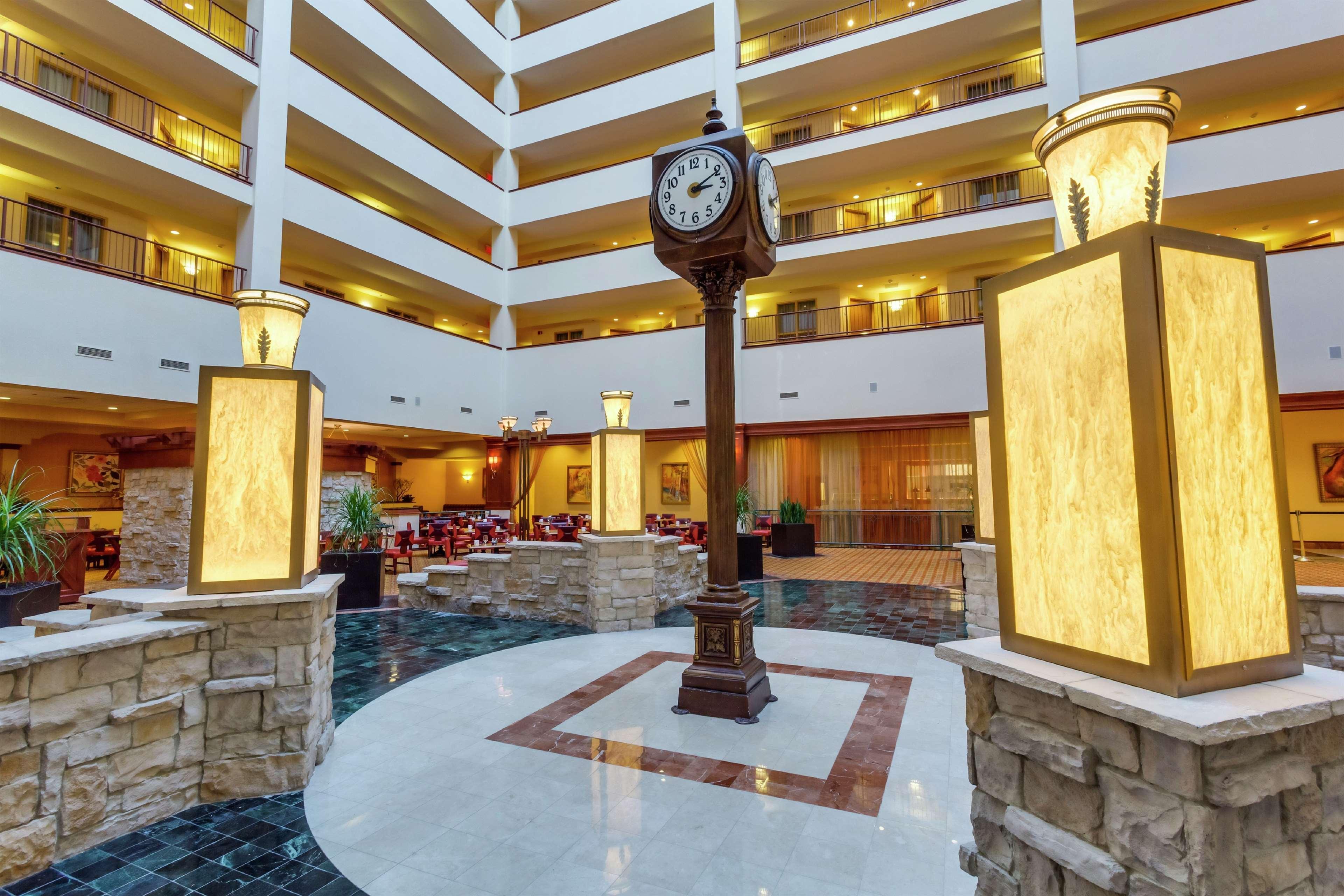Hilton Charlotte Airport Hotel Exterior foto