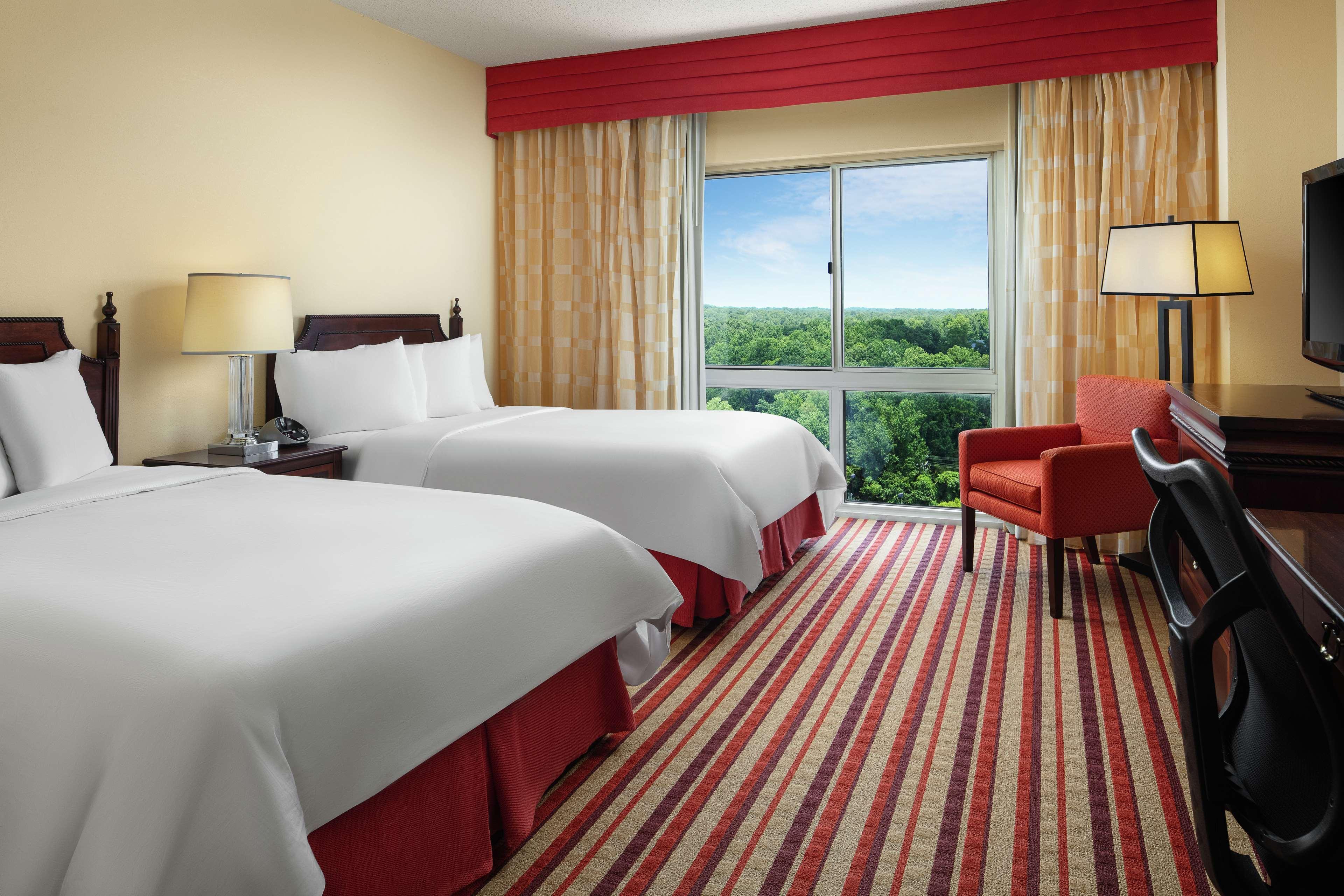 Hilton Charlotte Airport Hotel Exterior foto