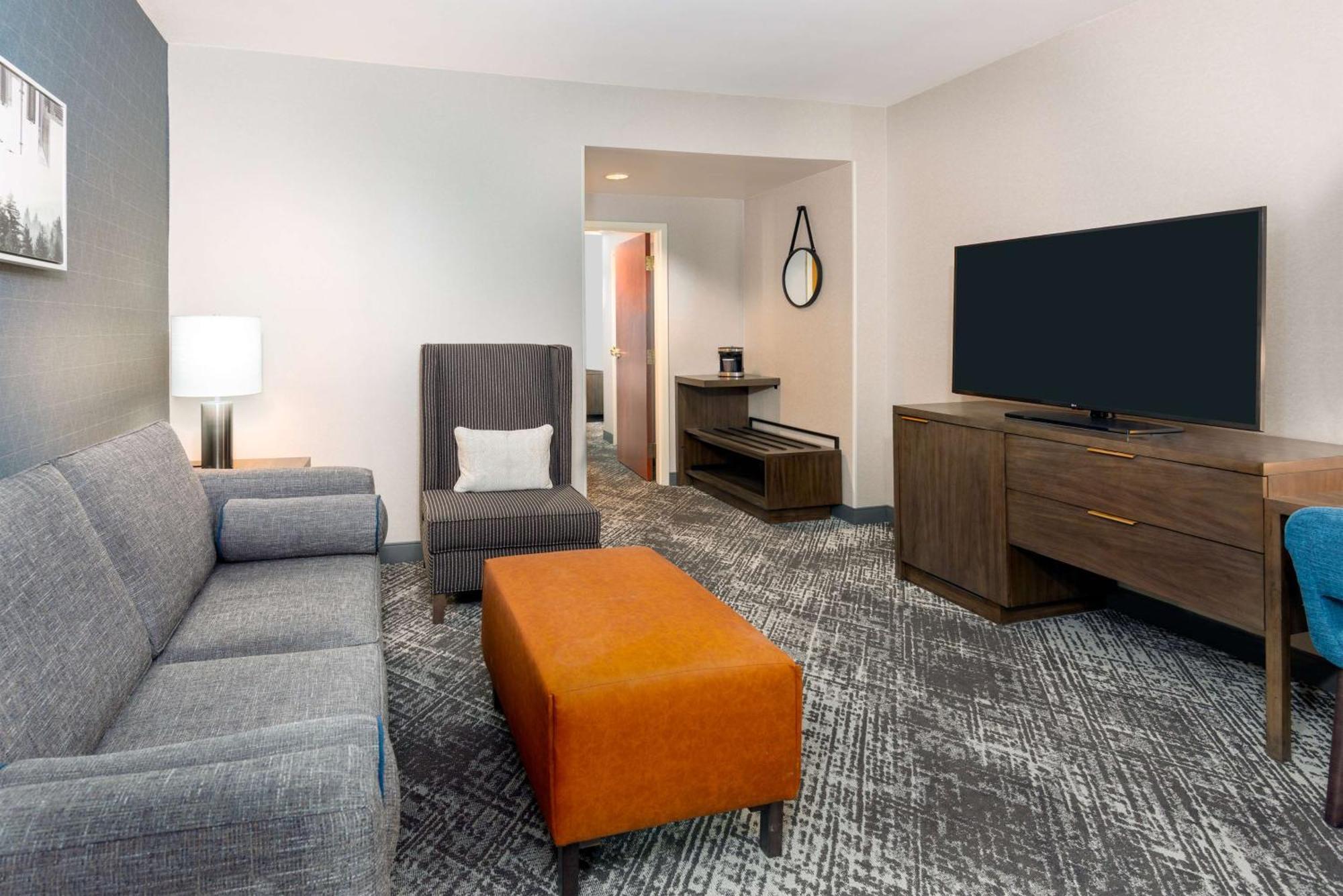 Hilton Charlotte Airport Hotel Exterior foto